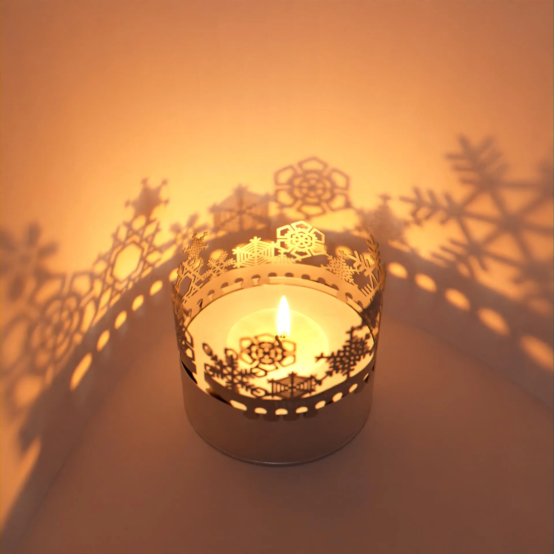 Schneeflocken – Schattenspiel mit Postkarte – Bild 3